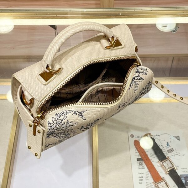 Embroidery Portable Women's Pillow Bag - Image 9