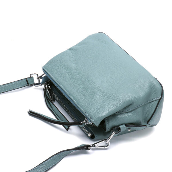 New European And American Fashion Messenger Bag - Image 5