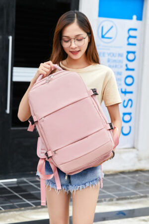 Large capacity leisure backpack