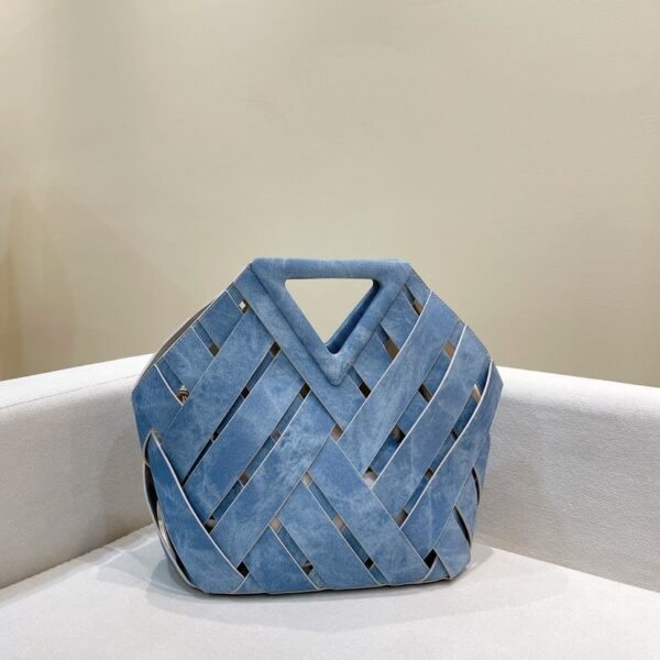 Vintage Minimalist And Fashionable Hollowed Out Woven Bag - Image 5