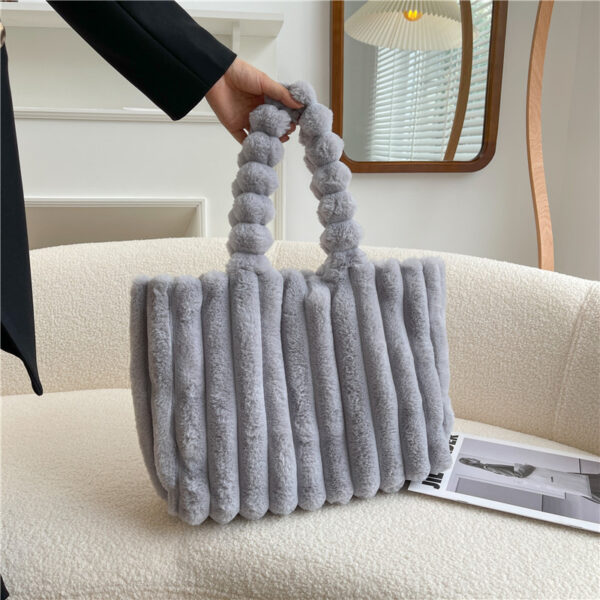 New Fashion One Shoulder Underarm Large Capacity Portable Plush Bag Women - Image 3