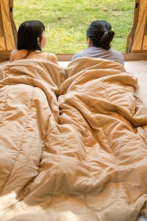 Four Seasons Universal Portable Outdoor Camping Dirty Proof Sleeping Bag