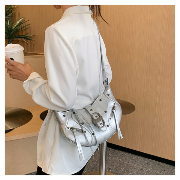All-match Crescent Dumpling Leisure Commute French Rivet Motorcycle Bag - Image 6