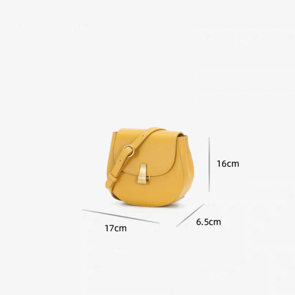 Crossbody chest bag - Image 3