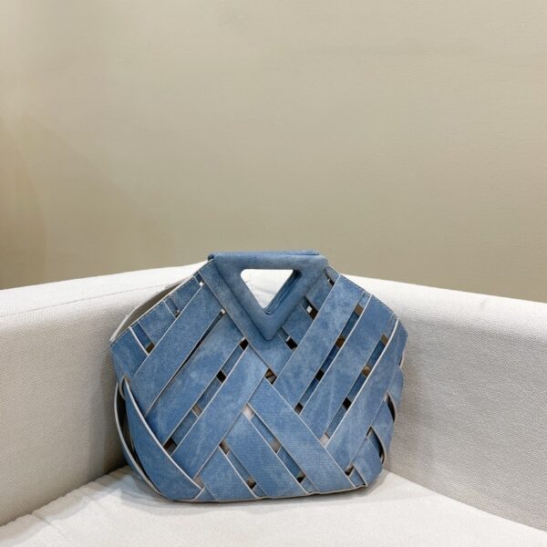 Vintage Minimalist And Fashionable Hollowed Out Woven Bag - Image 4