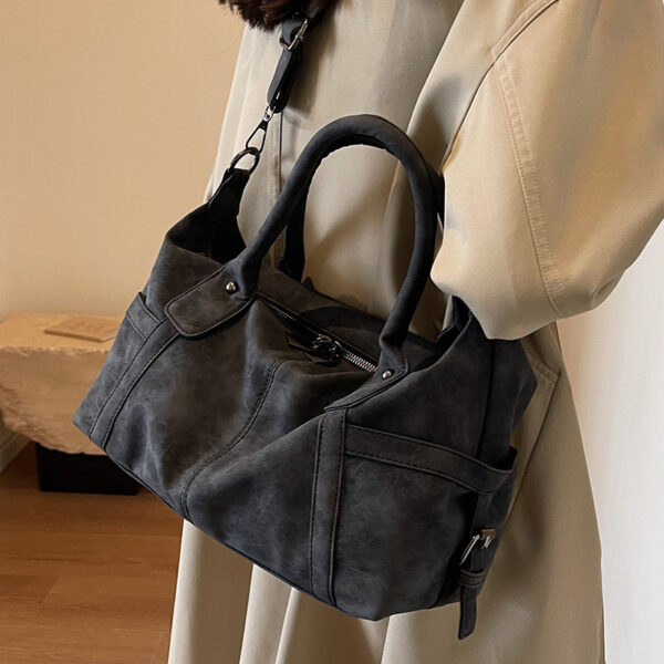 Casual Versatile Large Capacity Shoulder Messenger Bag - Image 2