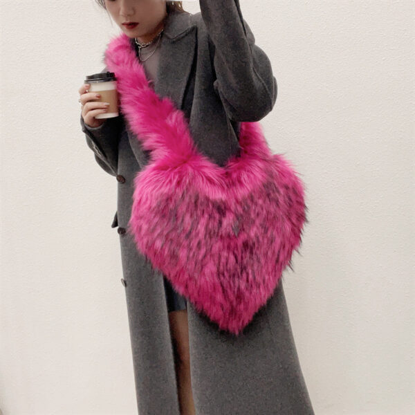 Winter Fleece Shoulder Bags Women Heart Shape Crossbody Bag Plush Large Capacity Love Bag - Image 8