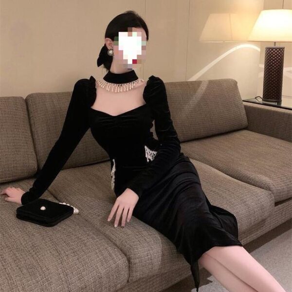 Puffy Sleeves Square Collar Pearl Bib Velvet Black Dress Dress - Image 4