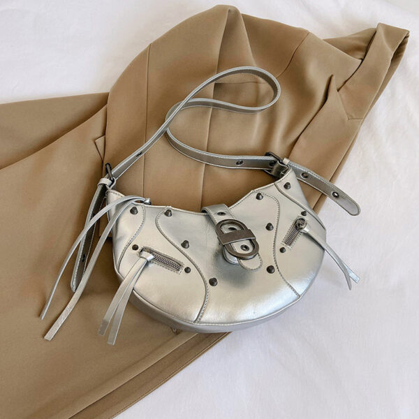 All-match Crescent Dumpling Leisure Commute French Rivet Motorcycle Bag - Image 4