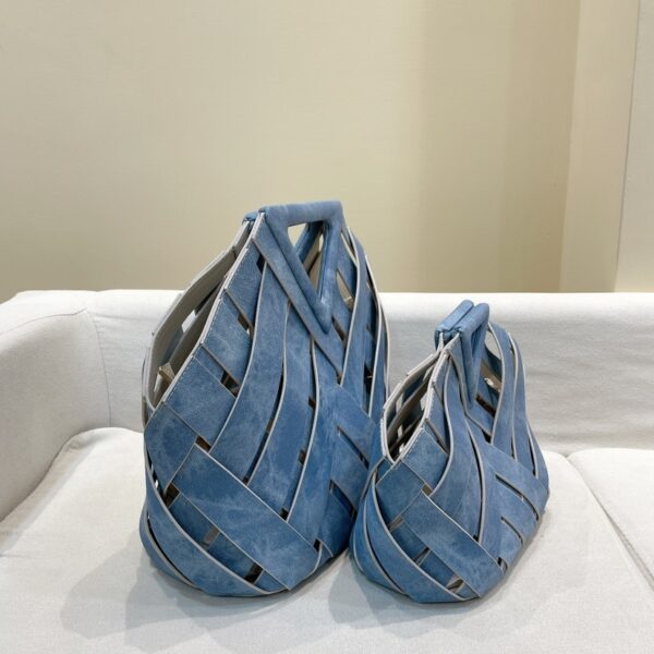 Vintage Minimalist And Fashionable Hollowed Out Woven Bag - Image 2