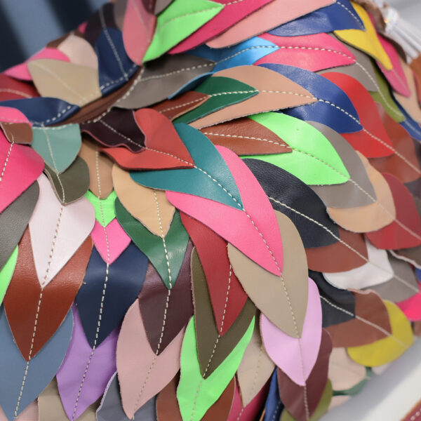 Women's Fashion Large Capacity Soft Leather Leaf Stitching Shoulder Bag - Image 9