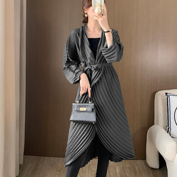 Manual Crimping Female Long Trench Coat - Image 9