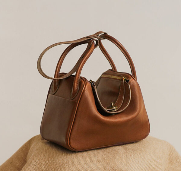 Large Capacity Shoulder Messenger Bag Urban Simple Pillow - Image 6