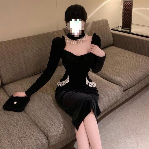 Puffy Sleeves Square Collar Pearl Bib Velvet Black Dress Dress - Image 3