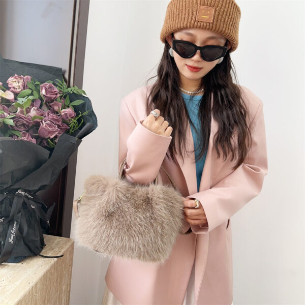 Women's Fox Fur-style Tote Bag - Image 2