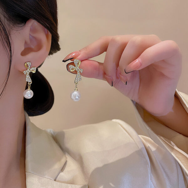 INS Butterfly Earrings With Rhinestones Fashion Temperament Jewelry - Image 2