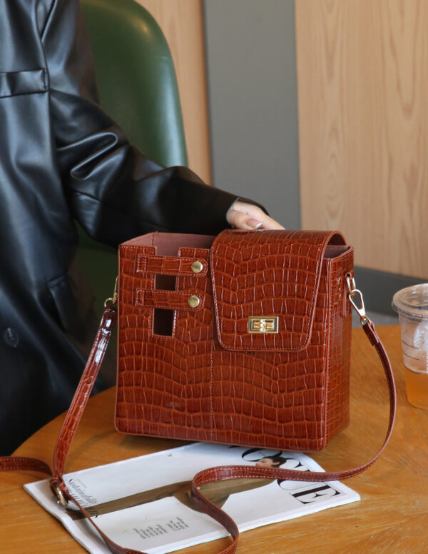 Stone Pattern Special-interest Design Crossbody Bag - Image 8
