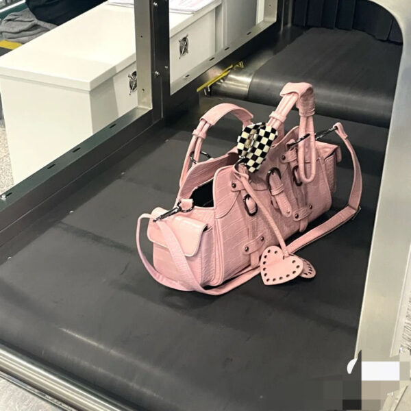 Square Rivet Hand-carrying Hand-carrying Crossbody Bag - Image 2