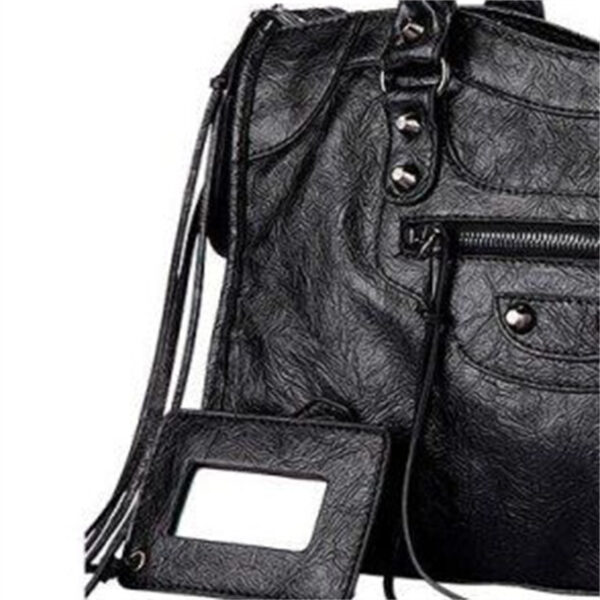 Ladies Hand One Shoulder Crossbody Studded Vintage Fringe Bag - Image 5