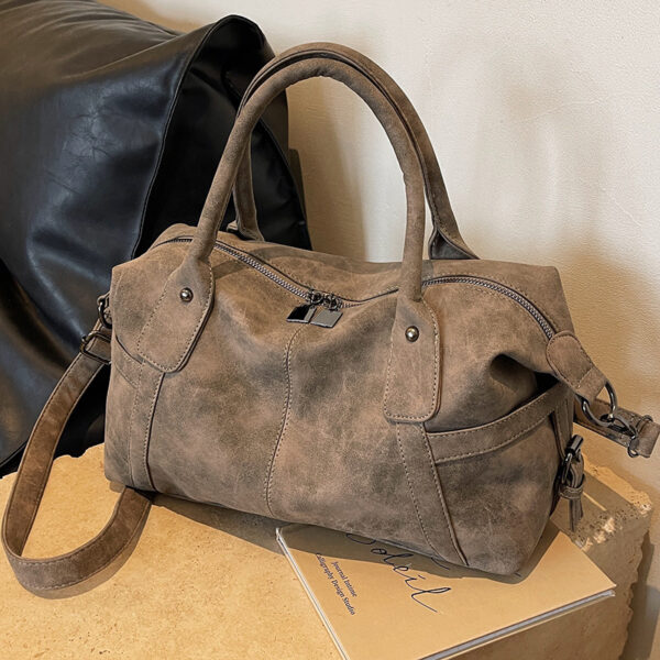 Casual Versatile Large Capacity Shoulder Messenger Bag - Image 7