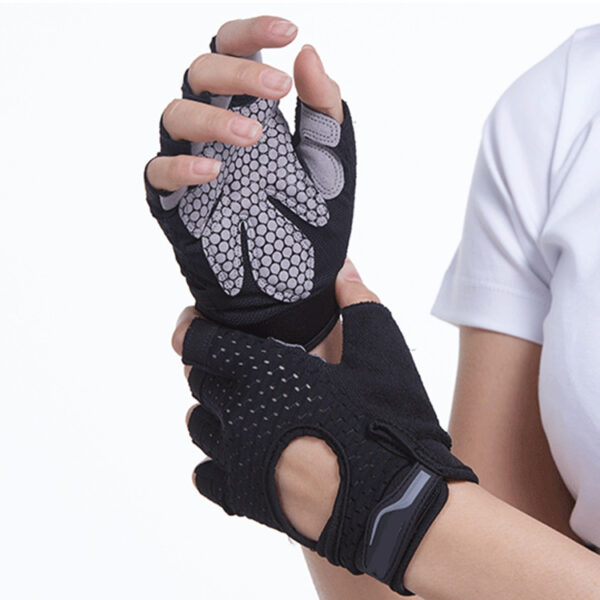 Fitness Gloves Men And Women Dumbbell Equipment Horizontal Bar Exercise Wristband - Image 7