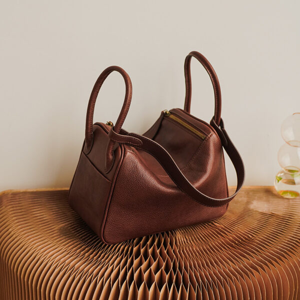 Large Capacity Shoulder Messenger Bag Urban Simple Pillow - Image 2