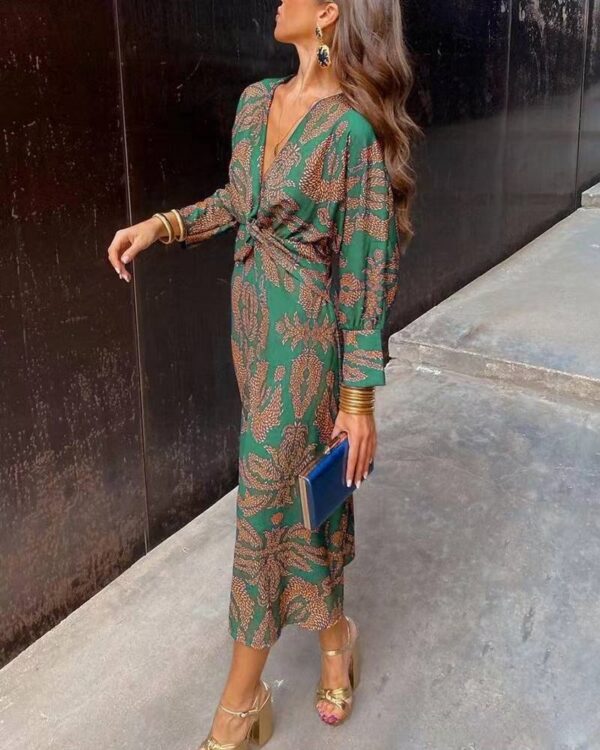 Summer Nine-quarter Sleeve V-neck Painted Dress - Image 4